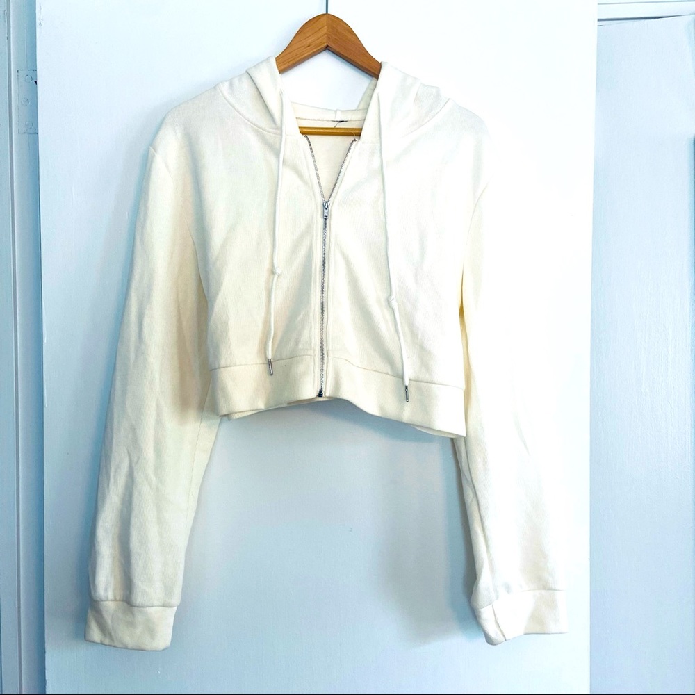 Abercrombie And Fitch cropped hoodie jacket.